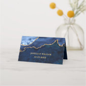 モダン金ゴールドネイビーブルーマーブルアゲ結婚ートのテーブル プレイスカード (裏面)