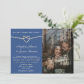 モダン金ゴールドハートブルーフォト結婚ズ 招待状 (スタンド正面)