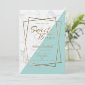 モダン金ゴールドフェイクタイポグラフィマーブルティール(緑がかった色)スイート16 招待状 (スタンド正面)