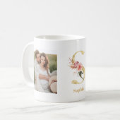 モダン金ゴールドフラワーレターS | 2フォトモノグラム コーヒーマグカップ (正面左)