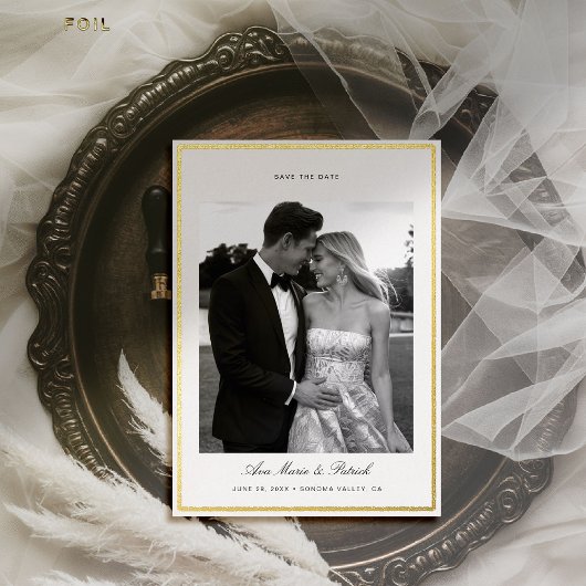 モダン金ゴールドブラシ付きフレーム結婚写真の日付 箔招待状