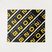 モダン金ゴールドブラックレッドカーペットと再卒業 タペストリー (正面(横))