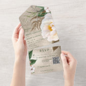 モダン金ゴールドQRコード上の白い牡丹フローラ オールインワン招待状 (貼ってはがせる)