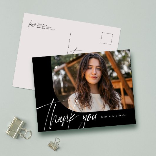 モダン1枚のフォトブラック卒業感謝してい君 ポストカード