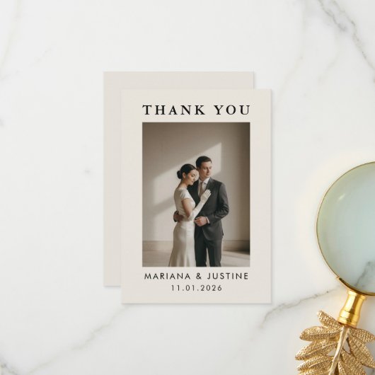 モダン・エディトリアルスタイルの冬の結婚式の写真 サンキューカード (正面/裏面インサイチュ)