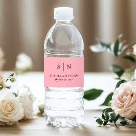 モダン＆シンプルなピンクとバーガンディーモノグラムの結婚式 ペットボトルラベル