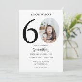 モダン シンプル ファン ブラック ホワイト 60歳の誕生日写真 招待状 (スタンド正面)