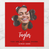 モダン シンプル ブラック ラッキー イン ラブ クローバー フォト ワインラベル (シングルラベル)