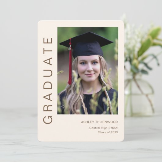 モダン シンプル 縦写真 卒業 招待状 (スタンド正面)