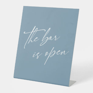 モダン＆シンプル The Bar is Open ダスティブルー 台座サイン