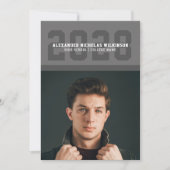 モダン スポーティー ボールド タイポグラフィー フォト 卒業式 案内状 (正面)