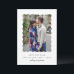 モダン タイプ セーブザデート<br><div class="desc">1枚の写真とモダンなタイポグラフィーが特徴の「Save the date」写真カード。</div>