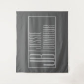 モダン、ダークグレーのグレー、イニシャルと名前のロゴ タペストリー (正面)