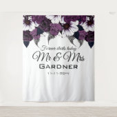 モダン ダークプラムとホワイト フラワーのウェディングタペストリー タペストリー (正面)