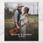 モダン フォト ラスティック スクリプト ウェディング ワインラベル (シングルラベル)