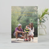 モダン フル フォト タイプライター テキスト オーバーレイ ゴールド 箔シーズンカード (立ち正面)