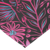 モダン | フローラプリント | ブラックのピンク テーブルクロス (アングル)