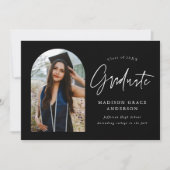 モダン ブラック アーチ フォト 卒業 案内状 (正面)