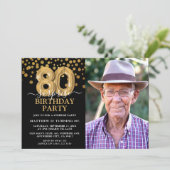 モダン ブラック&ゴールド 80歳のサプライズ誕生日フォト 招待状 (スタンド正面)