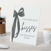 モダン ブラック リボン キス当てゲーム 台座サイン (インサイチュ)