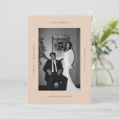 モダン ベージュ ウェディング 挙式後 フォト エルオープメント 案内状 (スタンド正面)