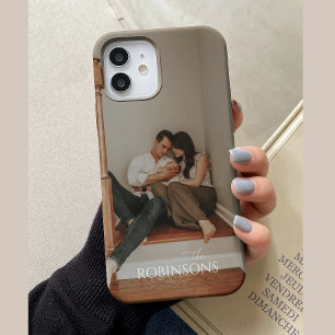 モダン・ミニマリストフル写真家族の名前 iPhone 15ケース