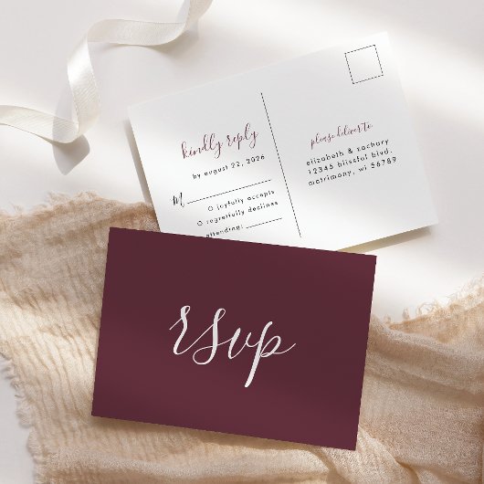 モダン ミニマリスト バーガンディ 結婚式 RSVP ポストカード