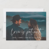 モダン ミニマリスト 愛は忍耐 ウェディング アップデート 案内状 (正面)