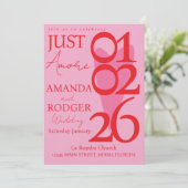 モダン ミニマリスト 赤 ピンク ハート フォト ウェディング 招待状 (スタンド正面)