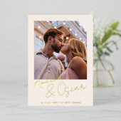 モダン ミニマル スクリプト フォト セーブ・ザ・デート ゴールド 箔招待状 (立ち正面)