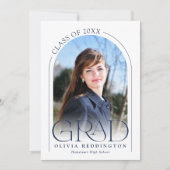 モダン ミニマル ネイビーブルー アーチ フォト グラデュエーション パーティー 招待状 (正面)