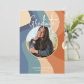 モダン レトロ ブルー ラスト クリーム ウェーブ フォト 卒業 招待状 (スタンド正面)