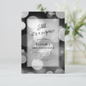 モダン《写真》ぼけ味サプライズ50誕生日 招待状 (スタンド正面)