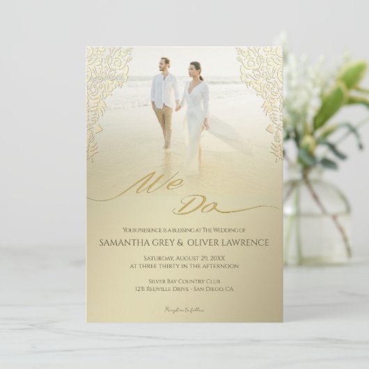 モダン「We Do」結婚式招待状 ゴールドダマスク サンキューカード (スタンド正面)