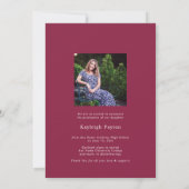 モダンBurgundyスクリプト卒業アーチ写真 案内状 (裏面)