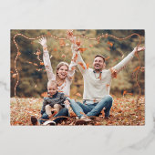 モダンBurgundy Wavy Frame Thanxsgivingフォトカード 箔シーズンカード (正面)