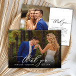 モダンChic Script 2フォト結婚サンキューカード サンキューカード<br><div class="desc">エレガントモダンChic Kristic Script結婚の2写真サンキューカード。手スタイリッシュレタリングタイポグラフィのスクリプトで文字と前面に完全な垂直の写真を特集したテンプレート感謝してい結婚は、写真の上に白いテールフォントと反対側の1つ(1)の写真とプレメイドのをスワップしますお洒落。2枚の写真が入った両面カード。簡単にあなたの名前とメッセージ感謝していをパーソナライズする。ノートもしを手書きしたい場合は、サンプル文字を削除して宇宙を増やす。おもしし救済まは合わせ品連絡が欲しい！</div>