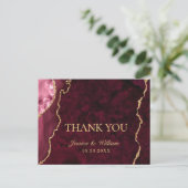 モダンGolden Burgundy Marble結婚's Thank You ポストカード (スタンド正面)
