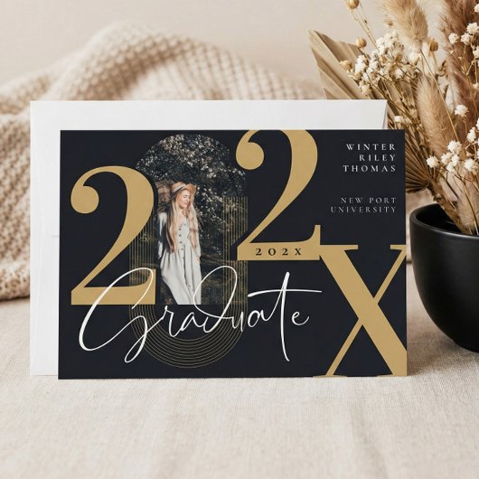 モダンGraduate Script 2022同心円アーチ写真 招待状