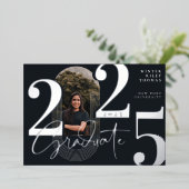 モダンGraduate Script 2025同心円アーチ写真 箔招待状 (立ち正面)