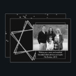 モダンHanukkah Silver Wishful Star of David写真 シーズンカード<br><div class="desc">クラシックミニマルシルバーバー/バルミツワーとモダンハヌカー星ダビデッドの背景に無地のは、洗練されたエレガントデザインを生み出す。他のコーディネート色やマッチング製品については、JustFharryn @ Zazzle.comまたはデザイ連絡ザc/o Fharryn@yahoo.com All rights reserved.#zazzlemade #christmasdecor</div>