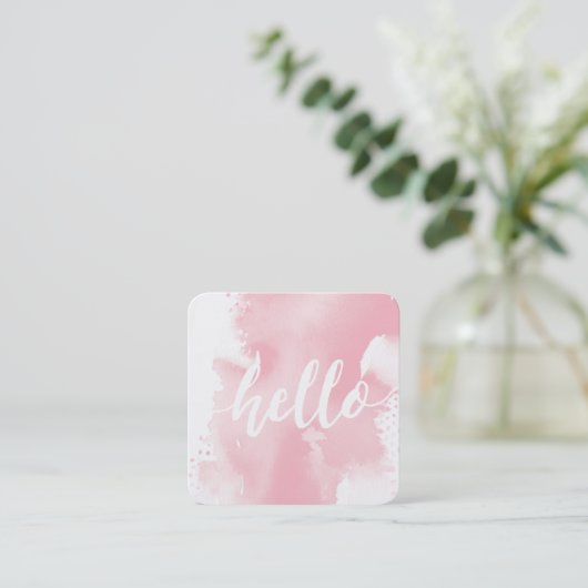 モダンHELLO SCRIPT水色芸術品を気取った赤面ピンク スクエア名刺 (スタンド正面)