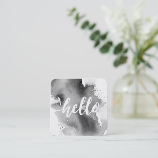 モダンHELLO SCRIPT水芸術品を気取った色スプラッシュグレー スクエア名刺 (スタンド正面)