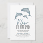 モダン'New to Our Pod'ドルフィンカップル赤ちゃんシャワー 招待状 (正面)