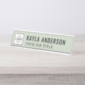 モダンSage Greenビジネスパーソナライズされたロゴ デスクネームプレート (正面)