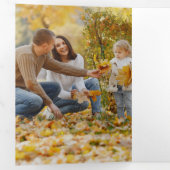 モダンScript Happy Holidays w/金ゴールド・フレーム写真 三つ折りカード (内部最初)