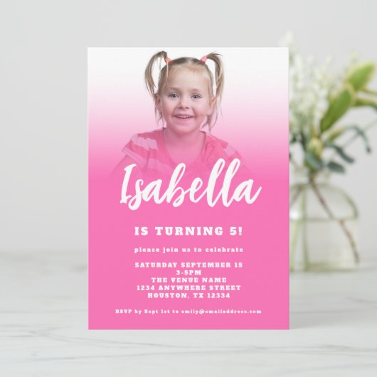 モダンScript Hot Pink Photo 5th Birthdayパーティー 招待状 (スタンド正面)