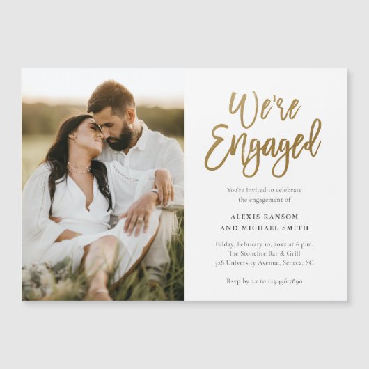 モダンScript We're Photo婚約した婚約パーティ マグネット招待状 (正面)