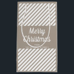 モダンTaupeストライプ Script Merry Christmas スモールペーパーバッグ<br><div class="desc">TaupeモダンストライプスクリプトMerry Christmas Small抱き枕。</div>