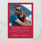 モダンViva Magentaの写真結婚ありがとう 箔招待状 (正面)